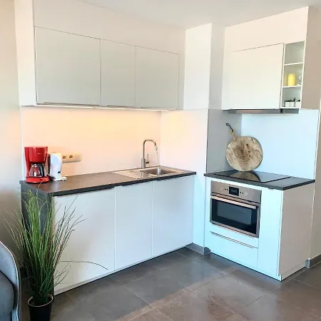 Zeedijk Emperador Апартаменты Миделкерк