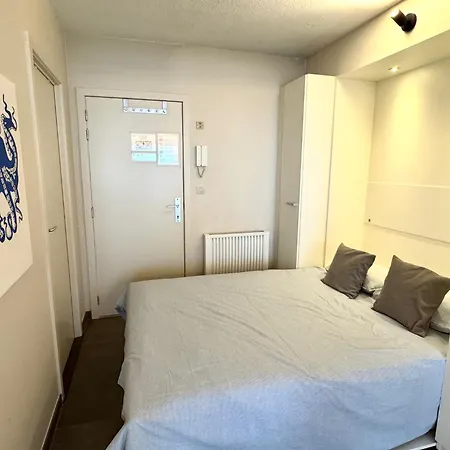 Zeedijk Emperador Апартаменты *